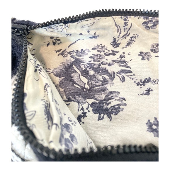 Vintage Granny Square Zip Bag Black & White with Pearls Handmade - Picture 6 of 8